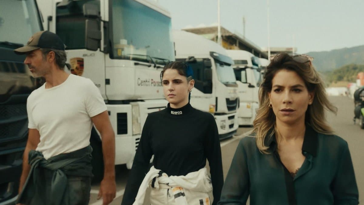 Elenco principal da série Motorvalley, nova produção italiana da Netflix