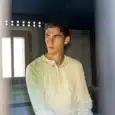 Crítica | Sherlock jovem reinventa clássico com estilo ousado e narrativa envolvente Imagem destacada - Crítica | *Sherlock jovem* reinventa clássico com estilo ousado e narrativa envolvente
