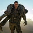 "Máquina de Guerra": Filme com Alan Ritchson conquista Top 10 da Netflix e mira recordes Alan Ritchson Brilha em Máquina de Guerra