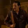 Futuro de The Last of Us na HBO é incerto diante de saídas e polêmicas Ellie e Joel na série The Last of Us da HBO em cena pós-apocalíptica