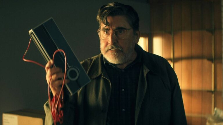 The Boroughs pode ganhar 2ª temporada na Netflix e o final deixa a porta aberta